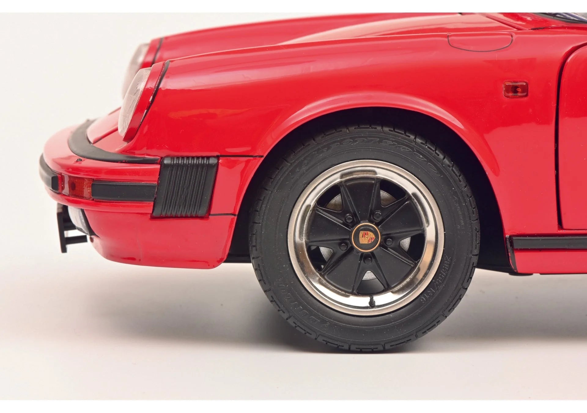 Schuco 1:12 Porsche 911 Carrera Targa 3.2 Red 450669800