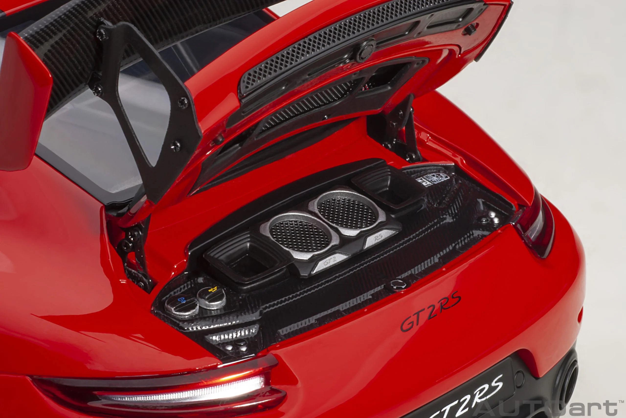AUTOart 1:18 Porsche 911 (991.2) GT2 RS Weissach Package (Guards Red) 78173