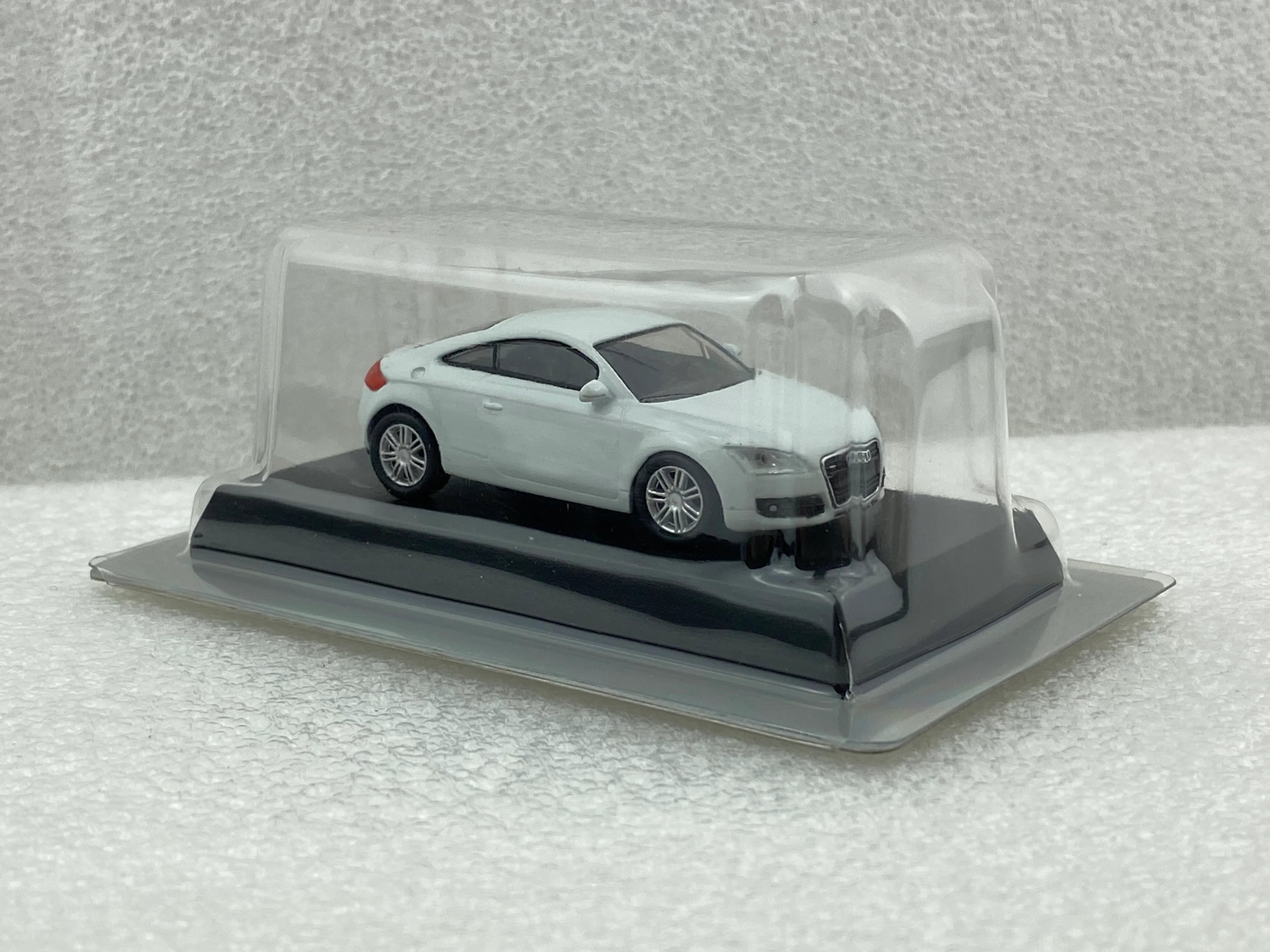 Kyosho 1:64 Audi TT Coupe White KY064ATTW