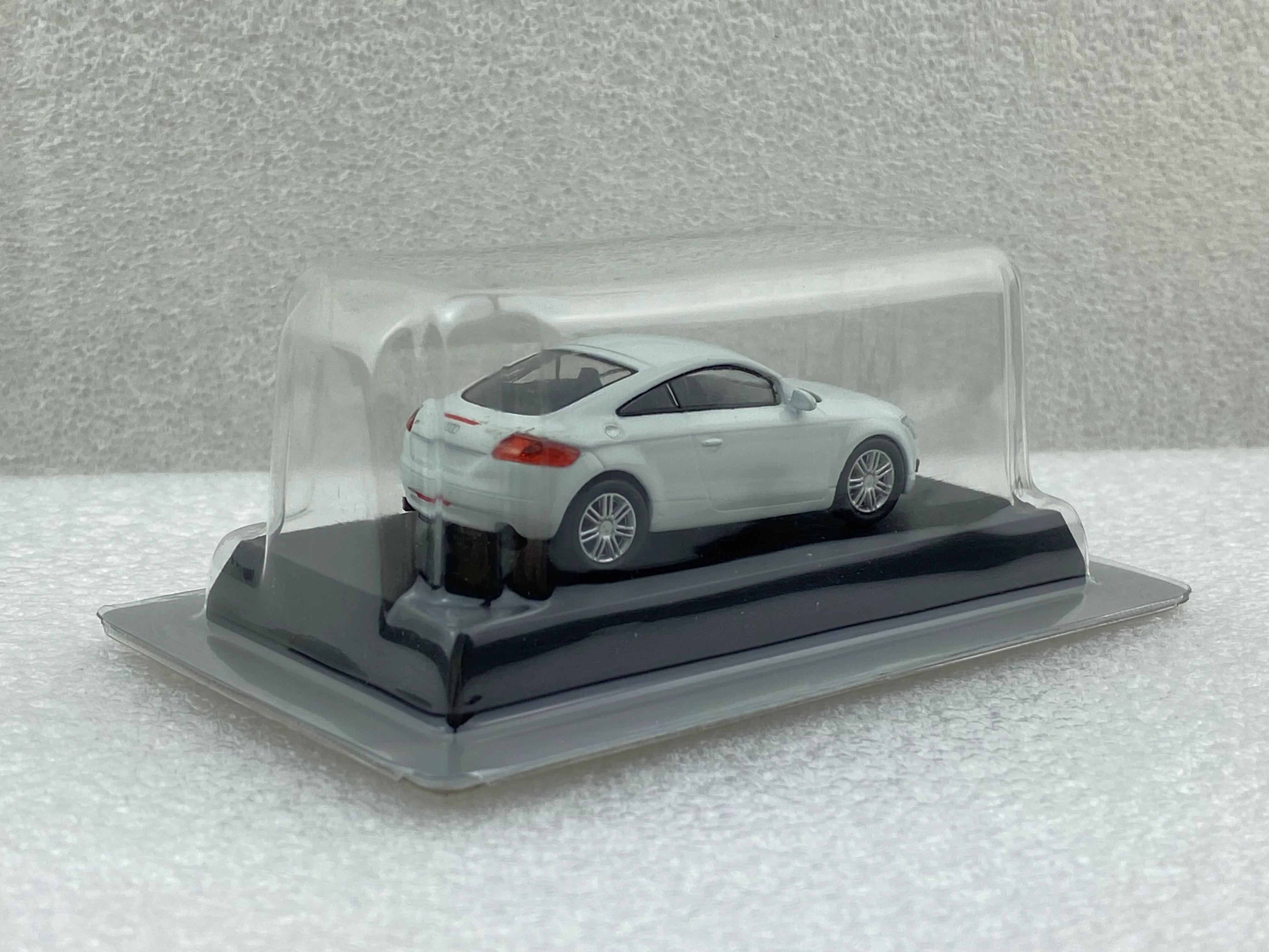 Kyosho 1:64 Audi TT Coupe White KY064ATTW
