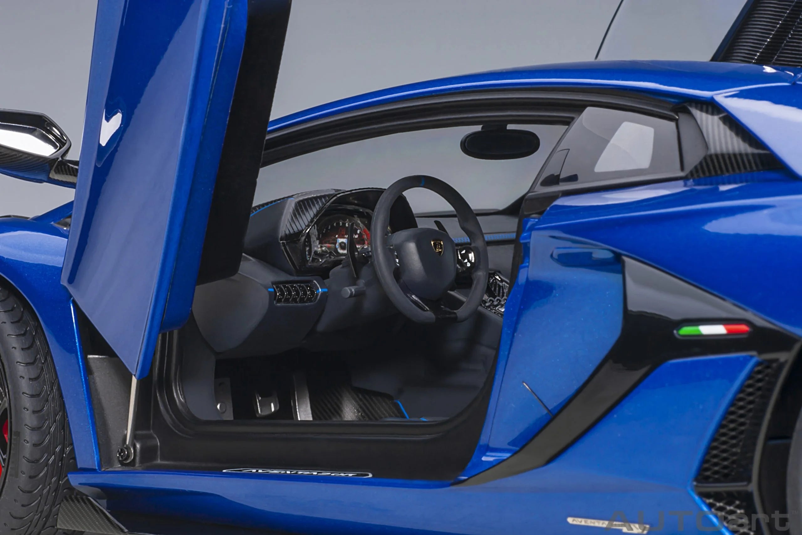 AUTOart 1:18 Lamborghini Aventador SVJ (Blue Nethuns) 79174